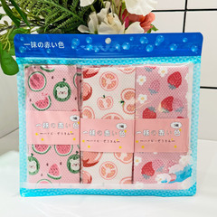 Thickened Printed Fish Scale Glass Cloth with Absorbent, Haze-Free, Non-Fuzzing Glass Cleaning Cloth with Strawberry Fruit Pattern