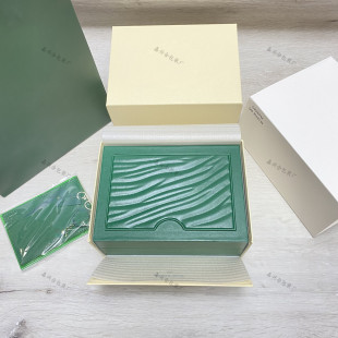 Factory Direct sales Swiss microfiber Green Labor watch packaging box high-end flip wooden jewelry watch gift box