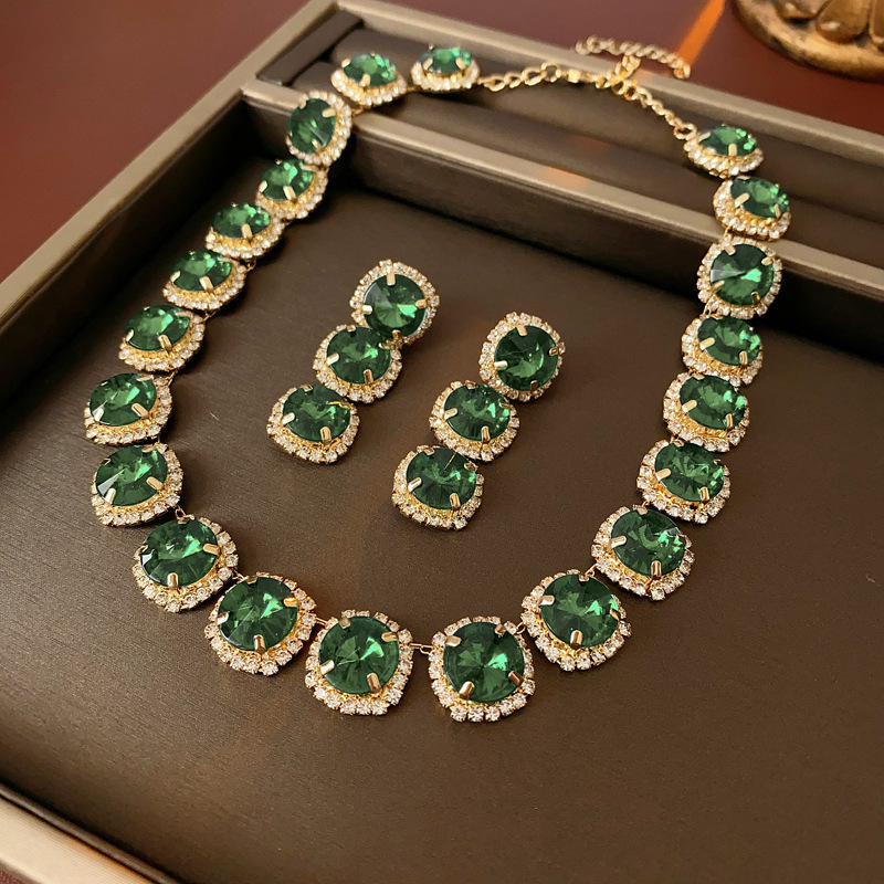 European and American light luxury diamond-encrusted alloy rhinestone necklace