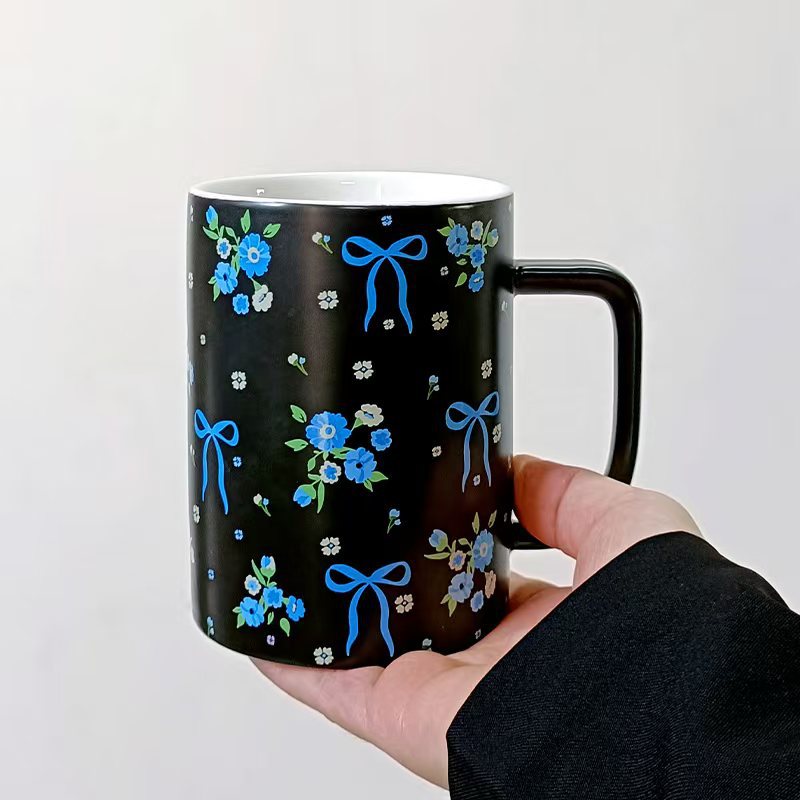 Retro lujo ligero alto sentido arco flor triturada taza de cerámica exquisita taza de nicho de alta capacidad taza de alto valor facial