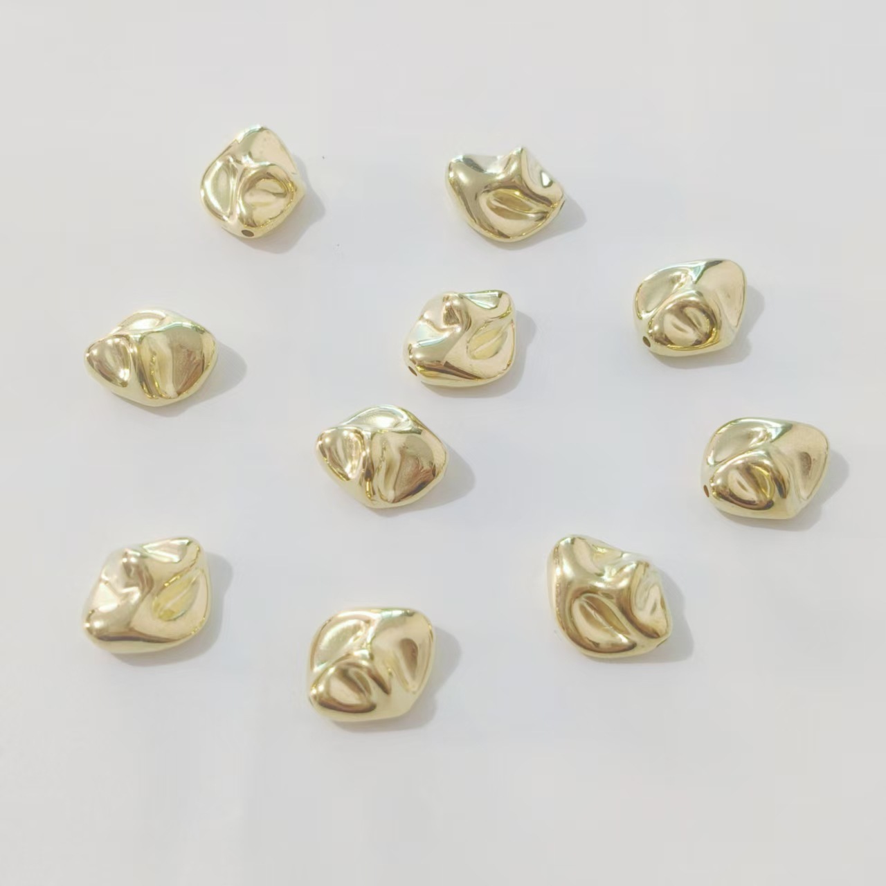 Plástico ABS chapado CCB piedra irregular separada por perlas dispersas DIY accesorios de collar de pulsera de perlas hechas a mano