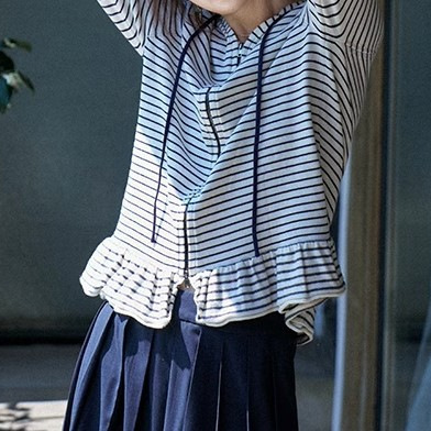 "Sketch Workshop" "Oplina" Autumn New Striped Sweater Hood Zipper Ruffled Knitted Cardigan