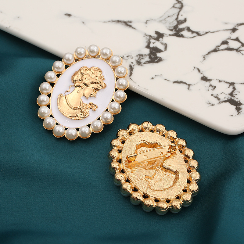 Fashion Portrait Alloy Enamel Artificial Pearls Unisex Brooches display picture 3