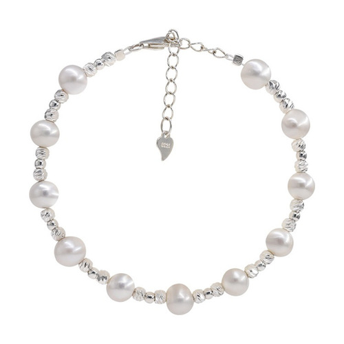 Korean-style minimalist all-match pearl bracelet—light luxury, niche, sophisticated, and exquisite hand jewelry—perfect as a trendy gift for your bestie!