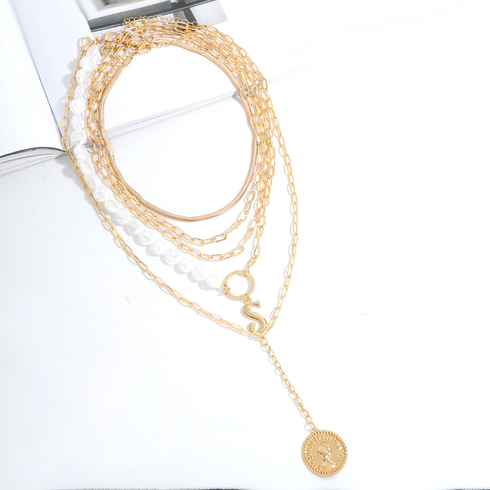 Simple Exaggerated Multi-layer Necklace display picture 8