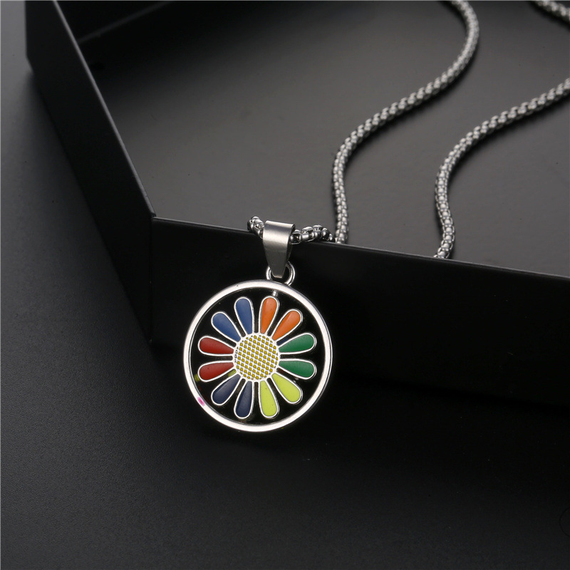 Fashion Daisy Titanium Steel Enamel Pendant Necklace 1 Piece display picture 1