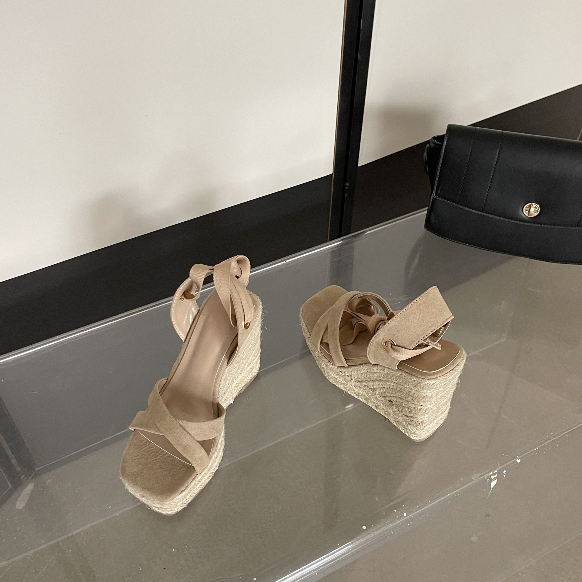 Espadrilles à talons compensés pour femme style français élégant_voghion.com