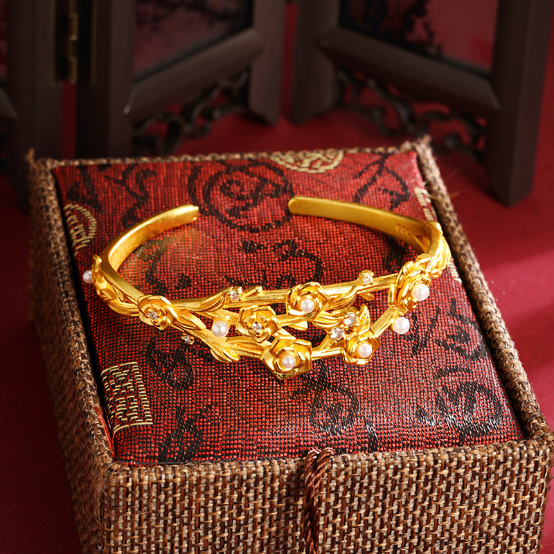 Nuevo brazalete de oro de arena vietnamita nicho de alto nivel flor imitación de perla brazalete de apertura de moda no se desvanece joyería