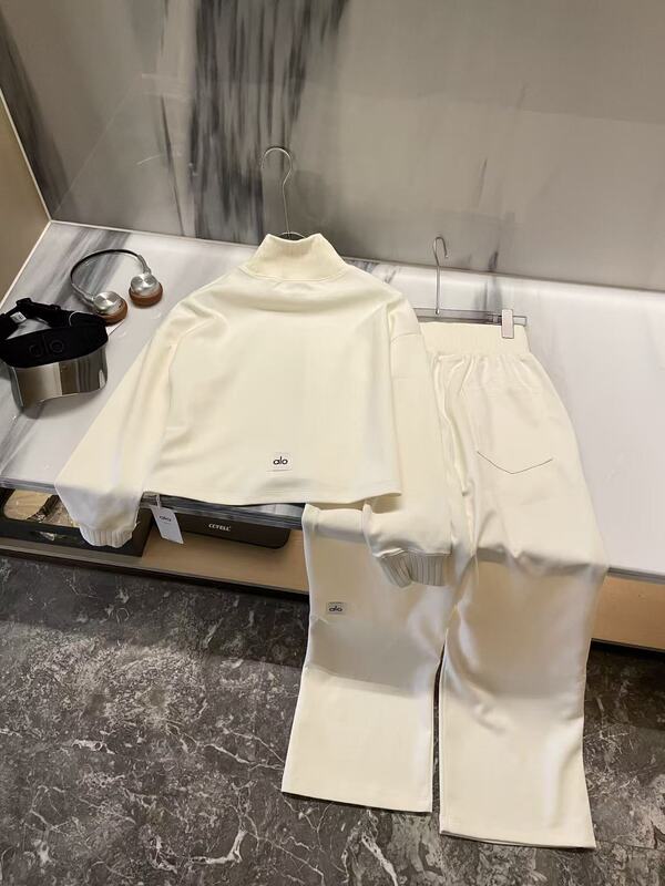 alo 秋季爆款韩系气质显瘦高龄设计减龄时尚宁静设计感运动套装|undefined