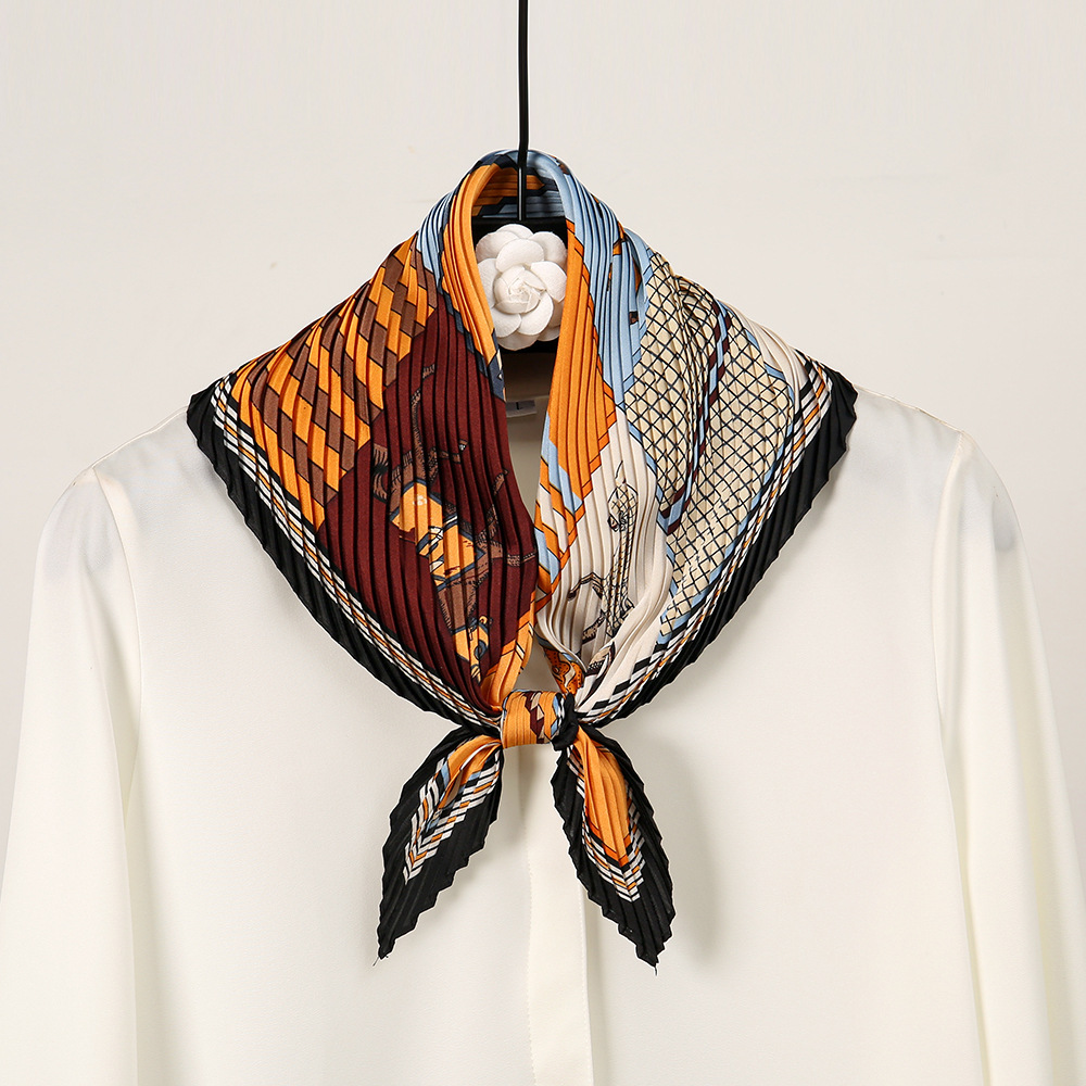 Trendy Cool Design Sense 70 Bufanda de seda arrugada Bufanda cuadrada pequeña Bufanda profesional de alta calidad sin colisión Bufanda plisada al por mayor