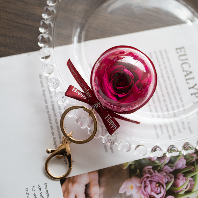 Llavero de flor eterna al por mayor colgante terminado ramo de flores secas Caja de regalo de San Valentín regalo de mano de novias regalo de bendición