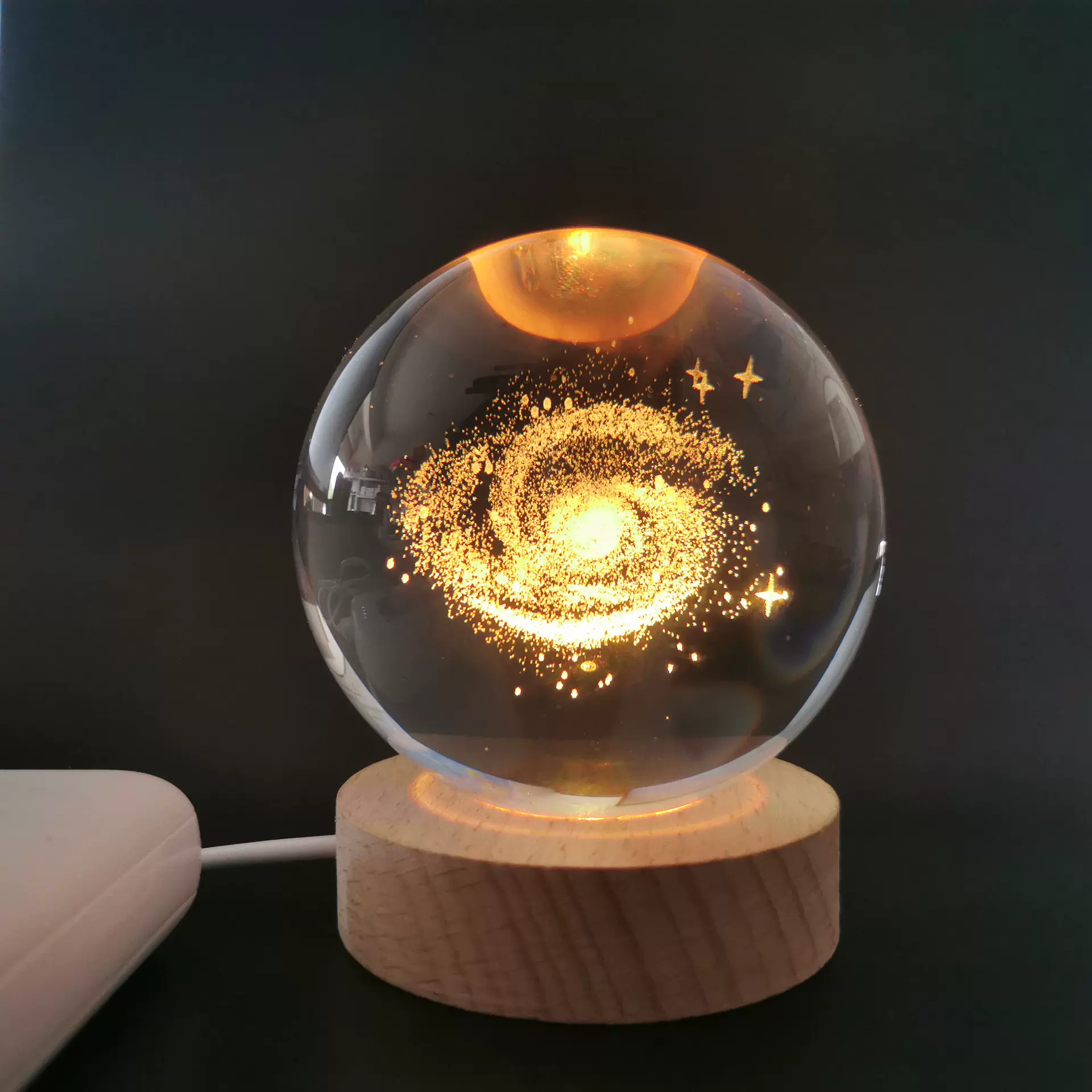 跨境发光小夜灯3D内雕水晶球星系玻璃球桌面摆件装饰木底创意礼物