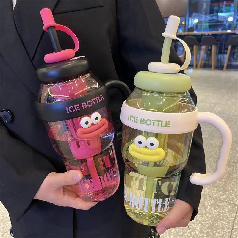 Botella de agua infantil de gran capacidad, plástico con pajilla