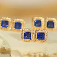 18K Gold Принцесса Квадратные серьги из натурального сапфира AU750 Настоящее золото Натуральный сапфир Серьги Сапфир 50 баллов