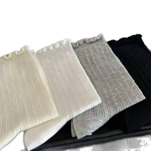 Korean-style Instagram-worthy fashion solid-color hollowed-out mesh ankle socks—spring/summer version, thin, minimalist design with ruffled edges for a girly touch