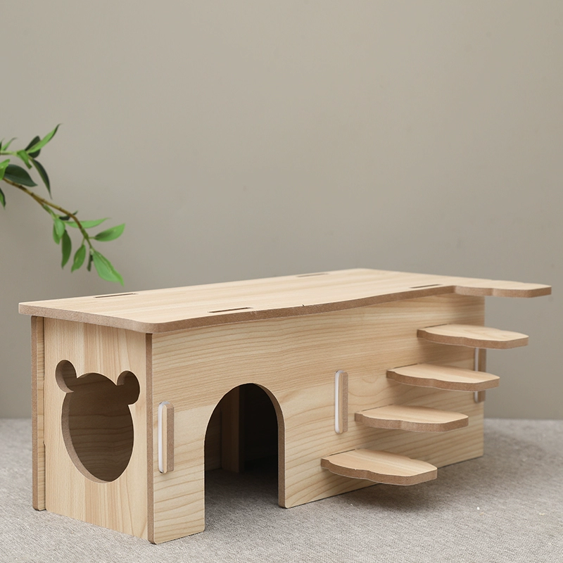 Хомяк уклоняется от гнезда из массива дерева лестница с двумя спальнями