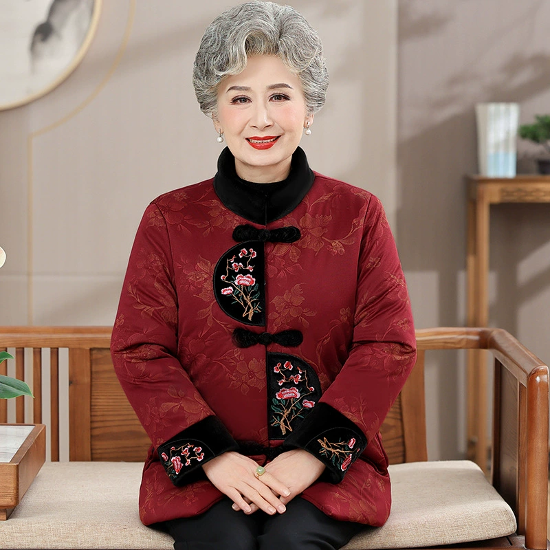 Тёплый пуховик для мамы, размер на 80 лет