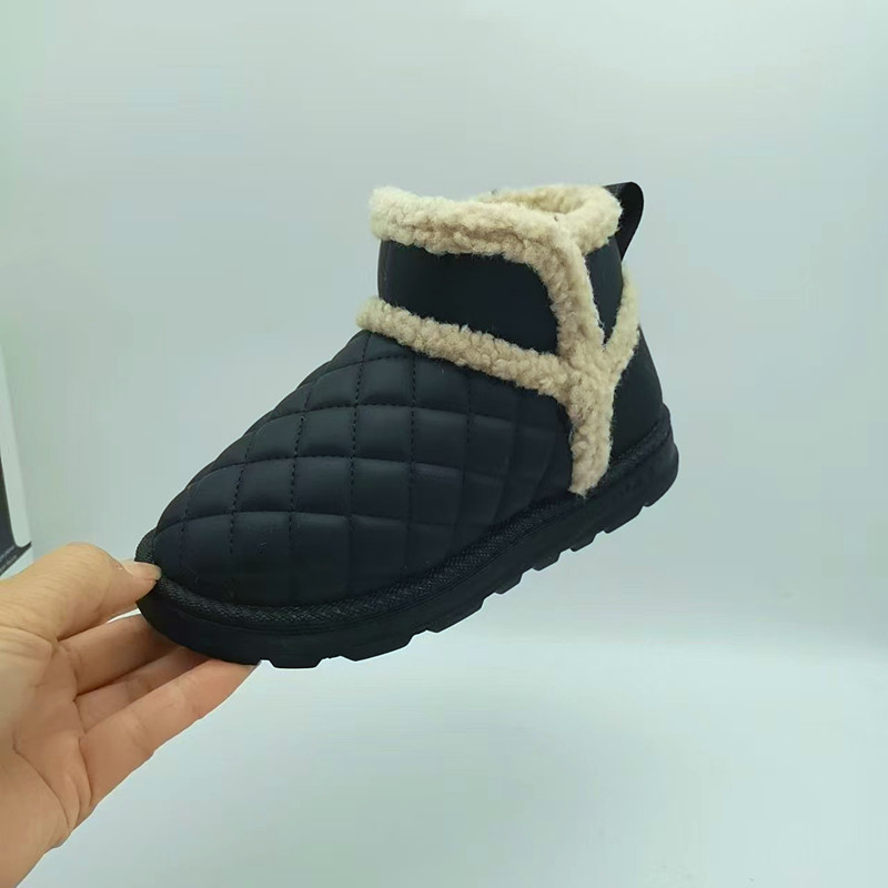 34-39 Tamaño de invierno de niños botas de nieve 2025 nuevas botas cortas para niños con botas de algodón gruesas para bebés calientes