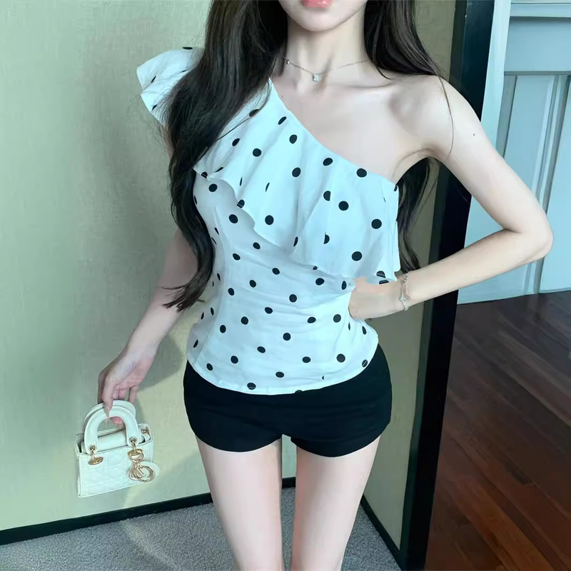 French Ruffle Dot Slant Shoulder Sleeveless Vest Women's Summer Slim-fit Design Hot Girl Chic Outer Wear Top French Ruffle Dot Slant Shoulder Sleeveless Vest Women's Summer Slim-fit Design Hot Girl Chic Outer Wear Top