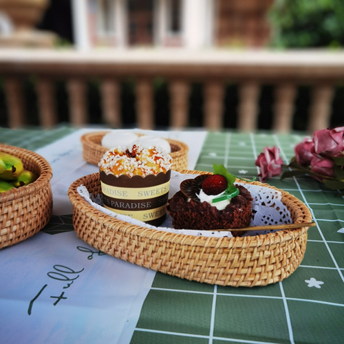 Vietnamese rattan hand-woven storage basket bread basket snack fruit small tray storage box oval three-piece set