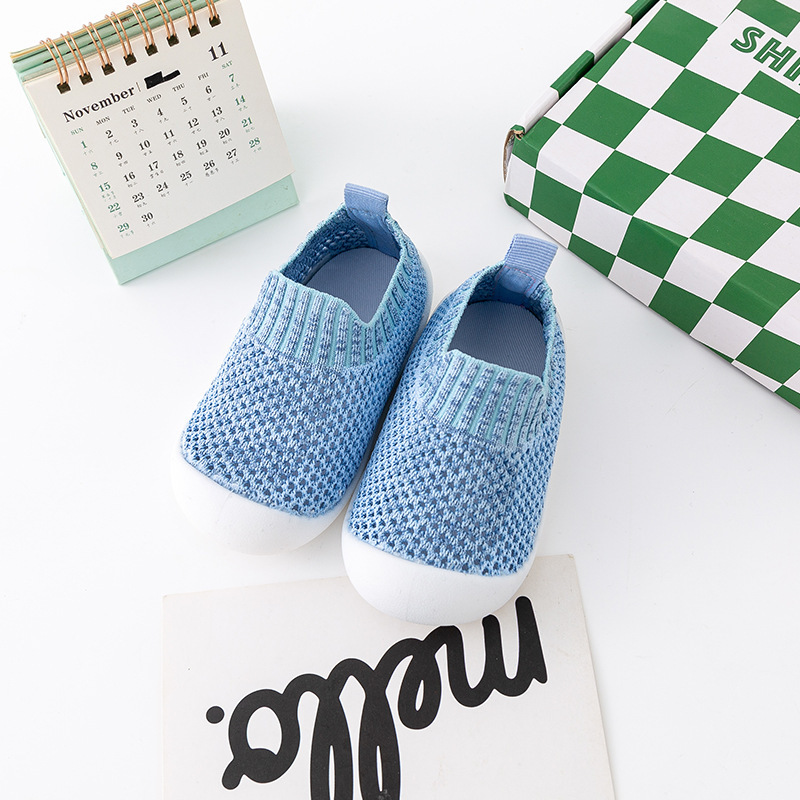 Zapatos para bebés pequeños, sandalias para bebés femeninos, zapatos de verano para bebés masculinos, suelas suaves, zapatos de malla transpirable para niños de 0 a 3 años, suelas planas