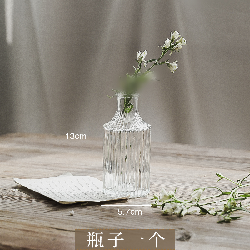 Vertical aromatherapy bottle transparent trumpet (excluding flowers)