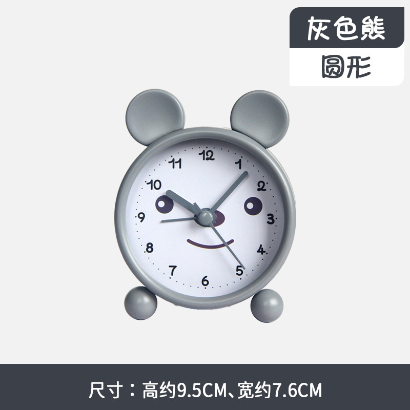 ��ͨѧ��ר������ʱ����Ů�����ⴲͷ���Ӿ����ɰ�С���ӿ�ͨ����