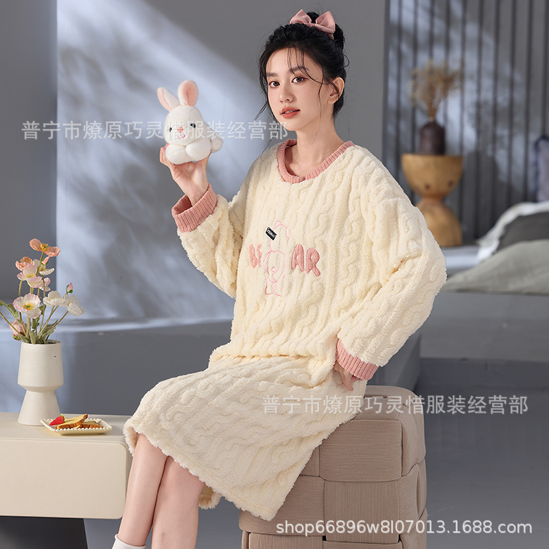 Pijamas de mujeres otoño invierno de franela lindo dibujo animado 2024 nuevo coral de lana gruesa falda cálida ropa para el hogar