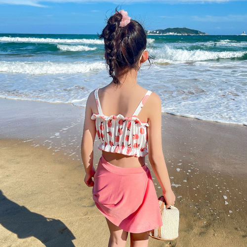 Children's swimwear set, separate two-piece for girls,  new cute polka dot swimsuit for little girls, medium and small children, vacation swimwear