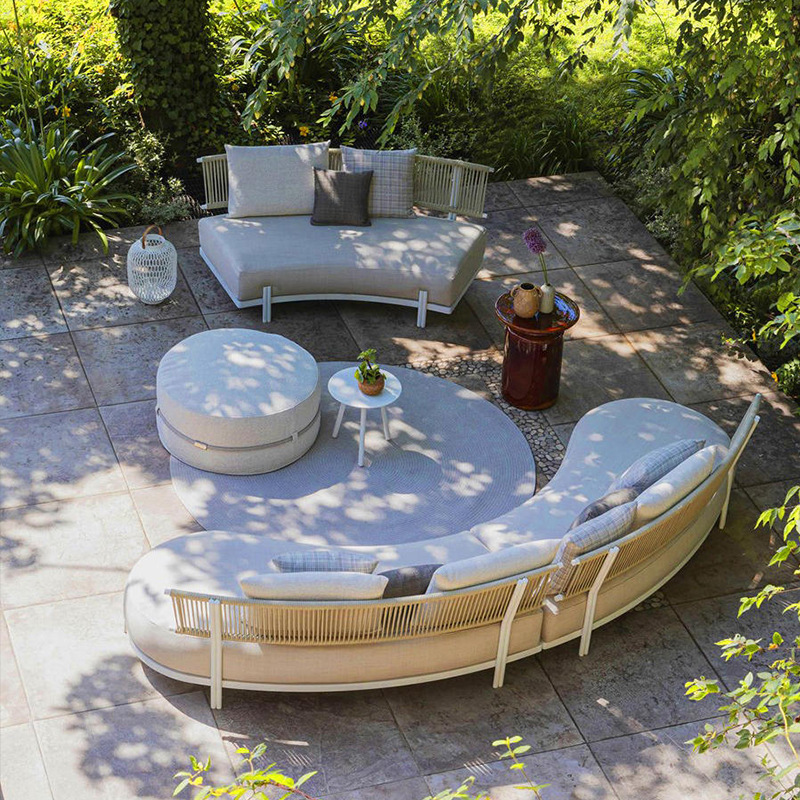 Sofá arqueado al aire libre mesas de té patio al aire libre impermeable antiaoxidable cuerda de tracción muebles de caña estilo nórdico personalizado