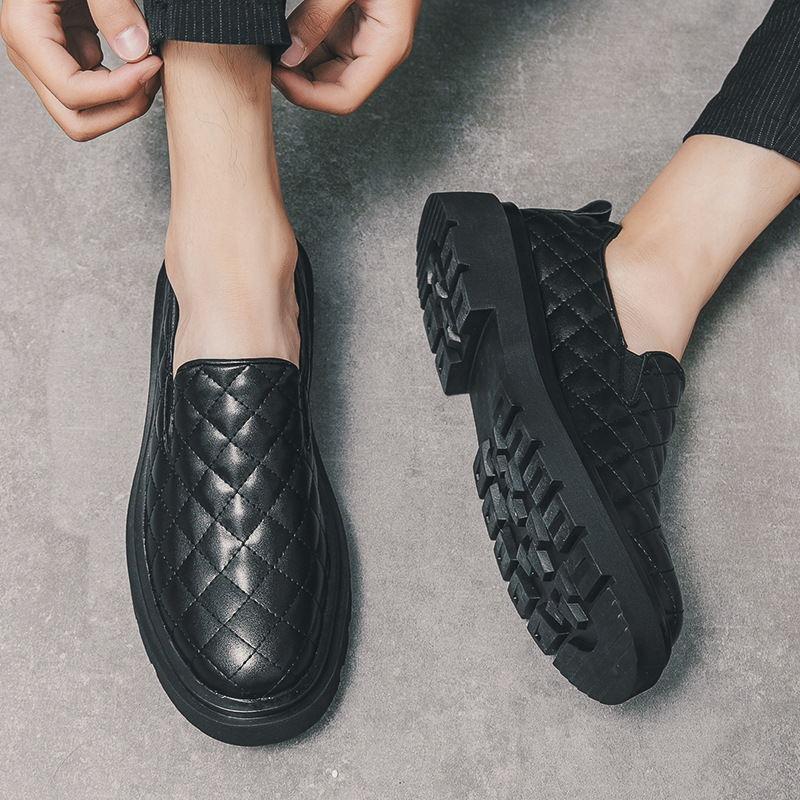 Zapatos de cuero perezosos de moda coreana, zapatos de hombre de un solo pedal, aumento de todo fósforo, zapatos de música casuales de tendencia de suela gruesa de 6cm