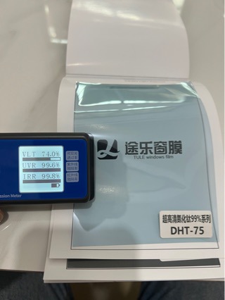 Ultra-high-definition titanium nitride solar film for cars, low fog, ultra-high transparency, high thermal insulation, 8-year warranty, 30.1m roll