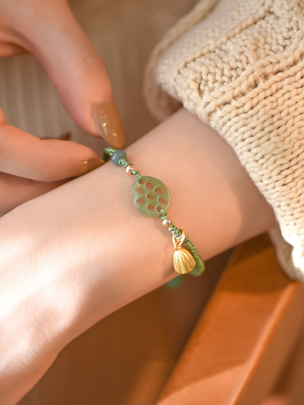 22 Years of Time New Style Couple Tiancheng Hetian Jade Lotus Root Slice Lotus Bracelet Female Retro Niche Design Ins 22 Years of Time New Style Couple Tiancheng Hetian Jade Lotus Root Slice Lotus Bracelet Female Retro Niche Design Ins