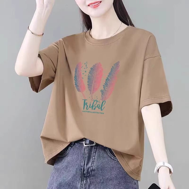 High-End Brown Straight-Shoulder Short-Sleeve T-Shirt for Women, Loose Design, Age-Reducing, Niche Summer Fashion, 2026 New Style Top High-End Brown Straight-Shoulder Short-Sleeve T-Shirt for Women, Loose Design, Age-Reducing, Niche Summer Fashion, 2026 New Style Top