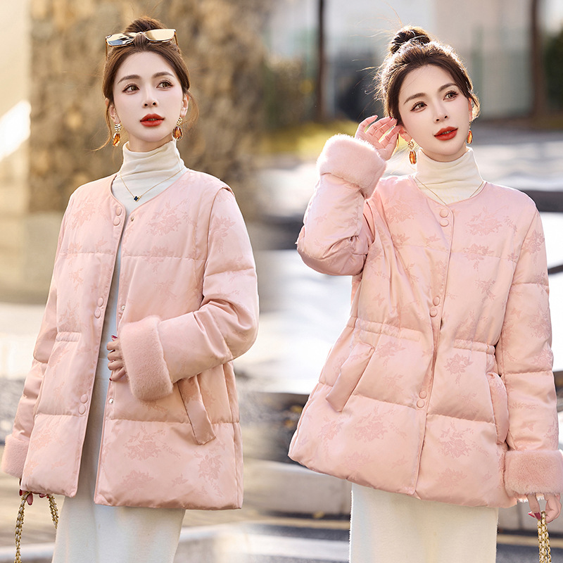 新中国式軽国風ダウンジャケット女性2024冬の新高級洋気ファッションダウンジャケットYE6332