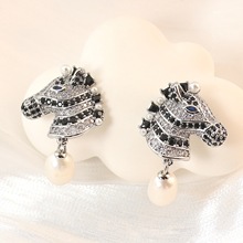 �W�����Q�ƷKS�҄��₀�����w�ڰ��ƴ�Ӱ��R���h��ˮ����r��Ů