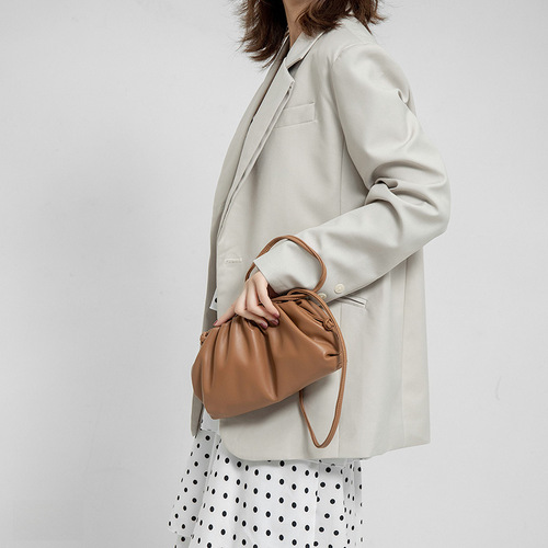 高级感褶皱云朵包时尚女包腋下包bag饺子包质感小众24年新款女包