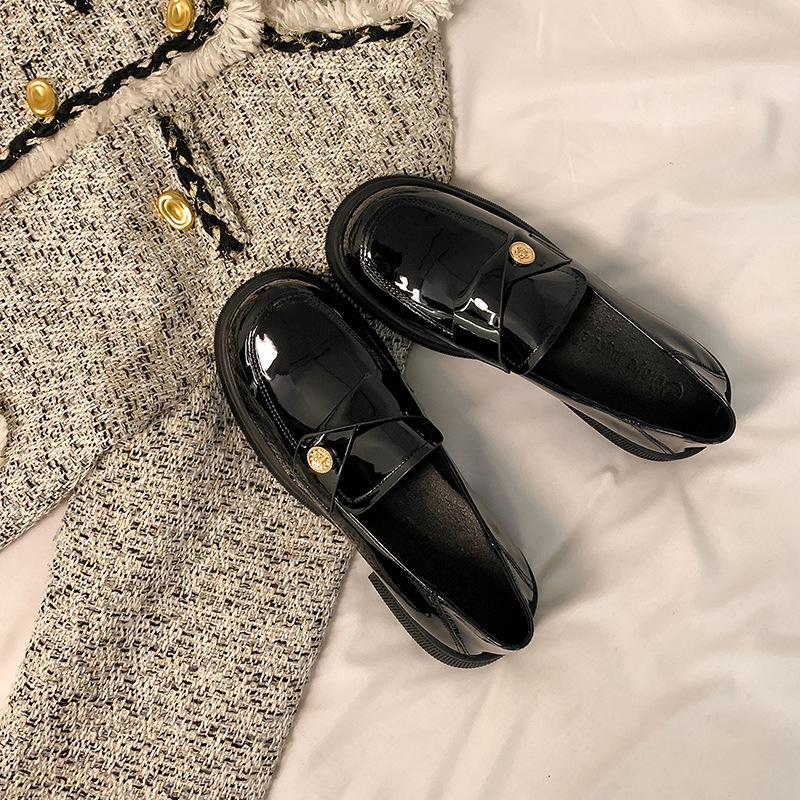 2025 primavera nuevo estilo británico de monedas de oro Lefour zapatos de tacones gruesos con suela suave zapatos de cuero de suela gruesa para mujeres