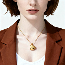 跨境光面爱心项链女钛钢不掉色不氧化秋冬配饰长款百搭锁骨链颈链