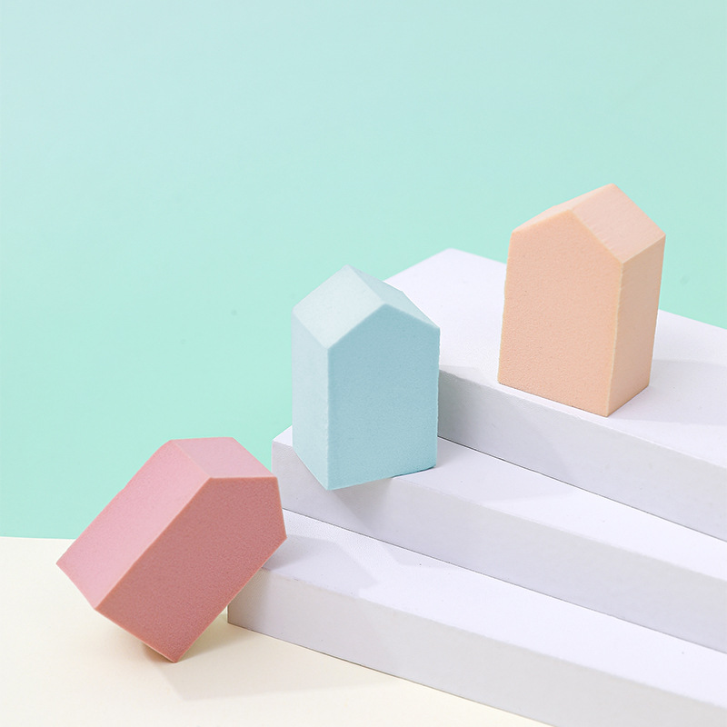 Transfronteriza personalizada pequeña casa en polvo tipo sala trapezoidal esponja de maquillaje huevo super suave polvo de cojín de aire seco y húmedo