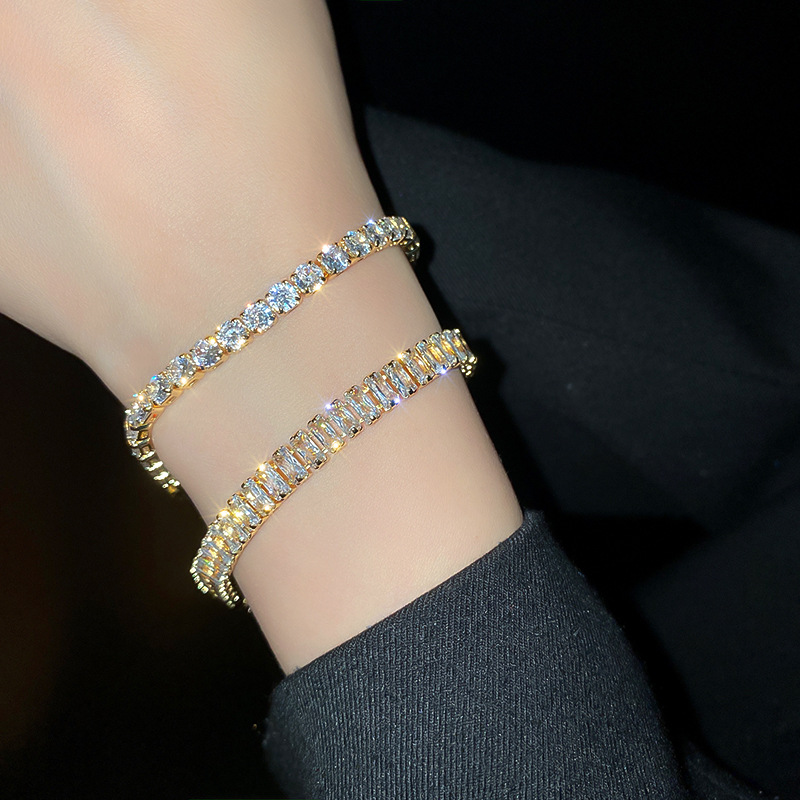 Fashion Simple Personality Bracelet Spring New Geometric Alloy Zircon Bracelet display picture 2