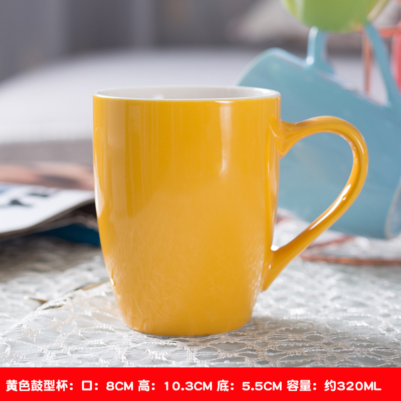 Taza de cerámica de color caramelo de estilo coreano taza de agua del hogar taza de regalo logotipo impreso letras taza de leche de café