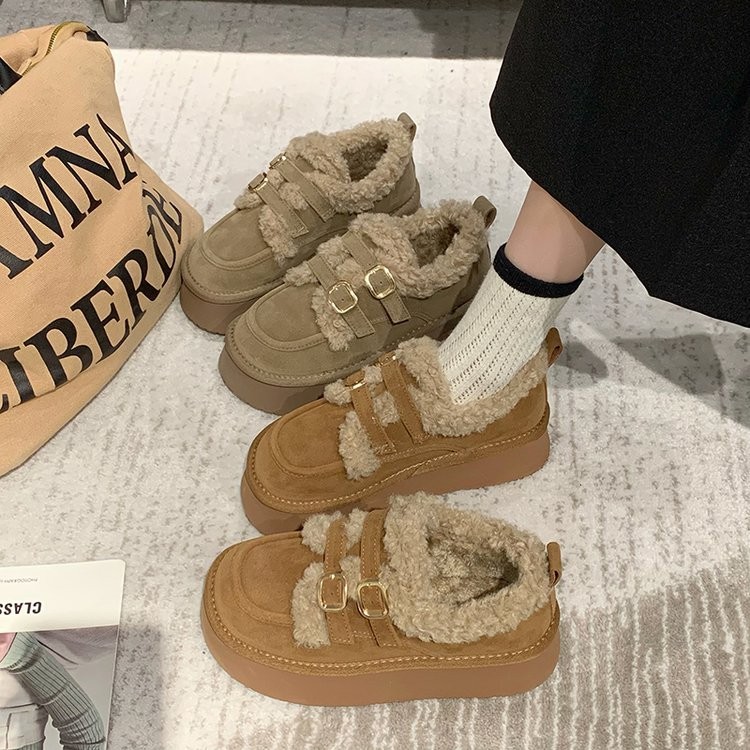 Zapatos de invierno de invierno de 2025 nuevos botas de algodón de nieve con una sola gruesa y gruesa para aumentar la altura de los zapatos de mujer