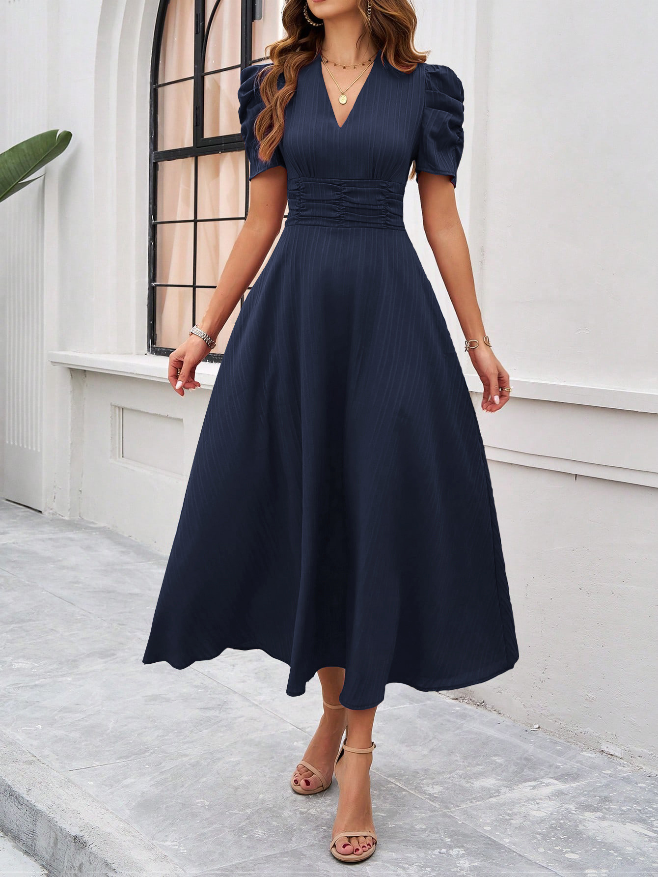 318g Weight Maxi Long Dress Dress Length Type Short Sleeve Sleeve Length Swing Dress Dresses Type Puff Sleeve Sleeve Type Spandex, Polyester Fabric Type High Waist Waist Line Daily Occasion V Neck Neckline Regular Fit Fit Type Solid Color Pattern 2025 Spring and Summer Season Women's Gender Pleated Design Simple Style Style Wholesale Women's Simple Style Pleated Solid Color Daily V Neck Short Sleeve Swing Dress 22