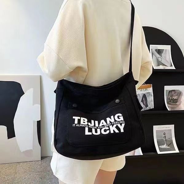 검은색