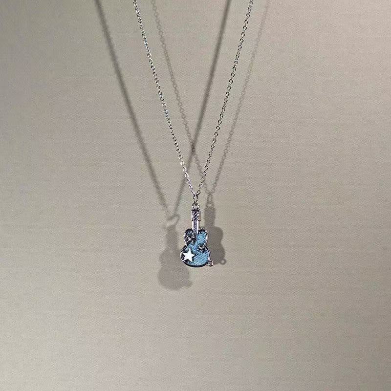 Sweet Cool Rock Cowboy Guitar Pendant Necklace for Women Popular Niche Design High-End Retro Versatile Vintage Necklace