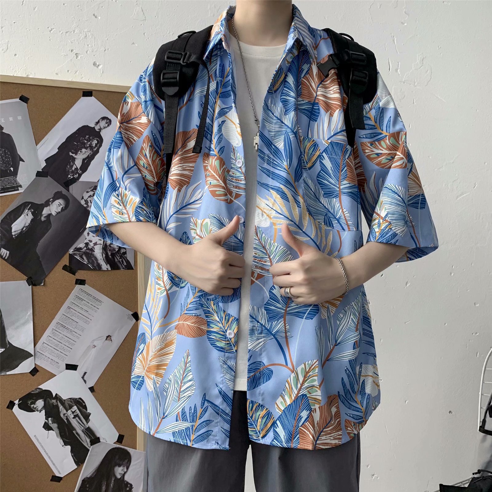 Estilo japonés retro floral camisa de manga corta de los hombres estilo coreano moda fresco todo partido guapo media manga hawaiana camisa de moda
