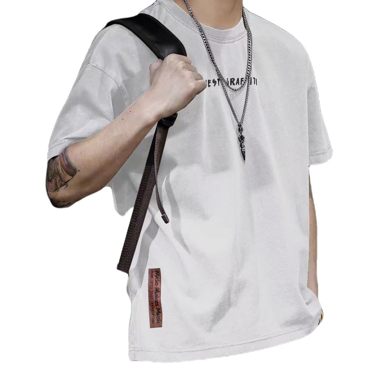 Camiseta de algodón suelta de primavera y verano para hombre versátil verano transpirable cuello redondo manga corta simple manga corta ropa superior T
