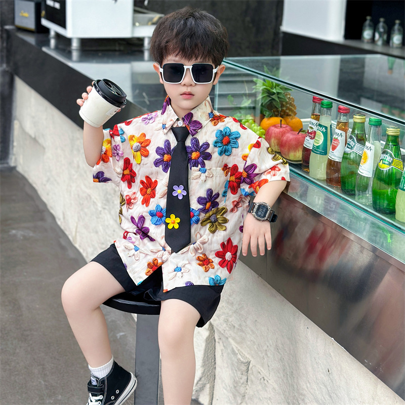 7334 Traje de verano para niños 2025 Nuevo estilo para niños Camisa de flores de manga corta delgada para bebés Pantalones cortos de dos piezas para niños