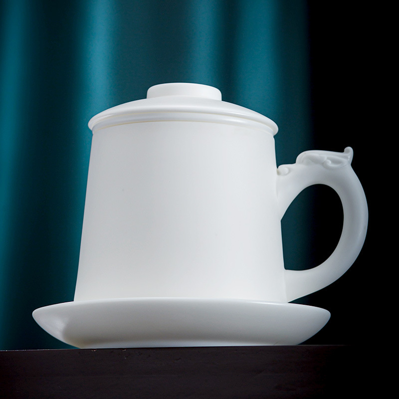 Winjiang ovejas grasa Jade porcelana blanca separación de té Oficina taza de agua cerámica caligrafía de oro con filtro Conferencia taza de té